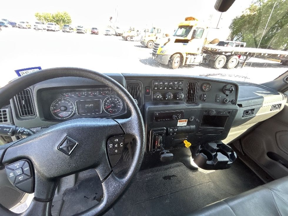 Medium Duty Box Truck-Light and Medium Duty Trucks-International-2021-MV607-Hammond-LA-224,181\n\t\tmiles-$ 46,000 - Image 18