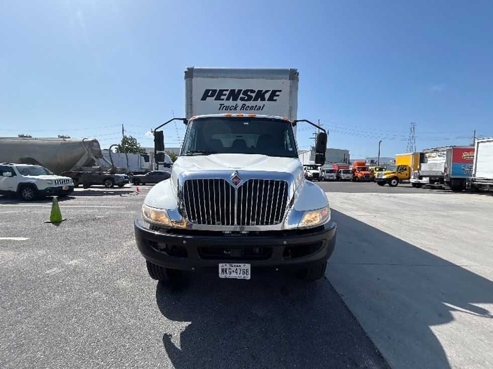 Medium Duty Box Truck-Light and Medium Duty Trucks-International-2021-MV607-Hammond-LA-224,181\n\t\tmiles-$ 46,000 - Image 2