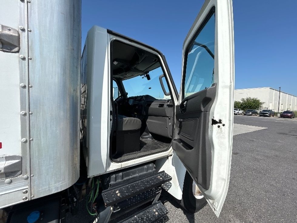 Medium Duty Box Truck-Light and Medium Duty Trucks-International-2021-MV607-Hammond-LA-224,181\n\t\tmiles-$ 46,000 - Image 20