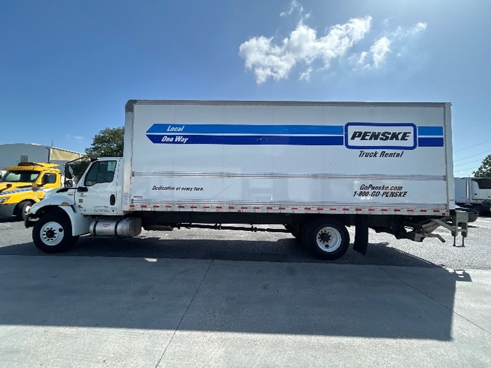 Medium Duty Box Truck-Light and Medium Duty Trucks-International-2021-MV607-Hammond-LA-224,181\n\t\tmiles-$ 46,000 - Image 4