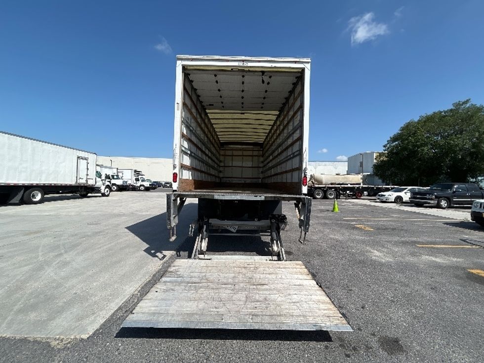 Medium Duty Box Truck-Light and Medium Duty Trucks-International-2021-MV607-Hammond-LA-224,181\n\t\tmiles-$ 46,000 - Image 9