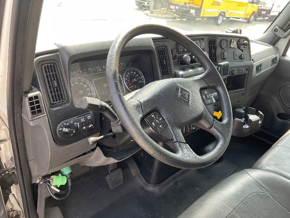 Medium Duty Box Truck-Light and Medium Duty Trucks-International-2021-MV607-Hammond-LA-232,801\n\t\tmiles-$ 49,750 - Image 17