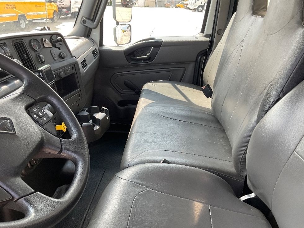 Medium Duty Box Truck-Light and Medium Duty Trucks-International-2021-MV607-Hammond-LA-232,801\n\t\tmiles-$ 49,750 - Image 19