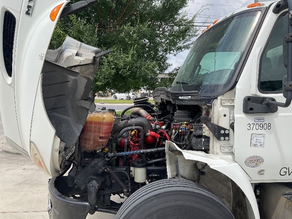 Medium Duty Box Truck-Light and Medium Duty Trucks-International-2021-MV607-Hammond-LA-232,801\n\t\tmiles-$ 49,750 - Image 24