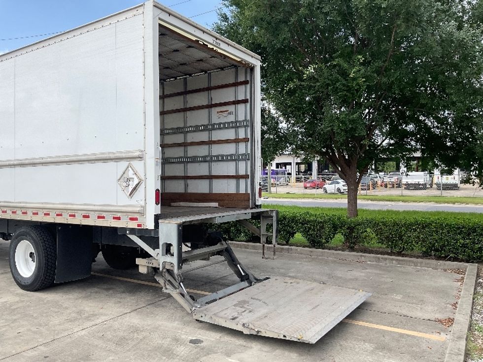 Medium Duty Box Truck-Light and Medium Duty Trucks-International-2021-MV607-Hammond-LA-232,801\n\t\tmiles-$ 49,750 - Image 9