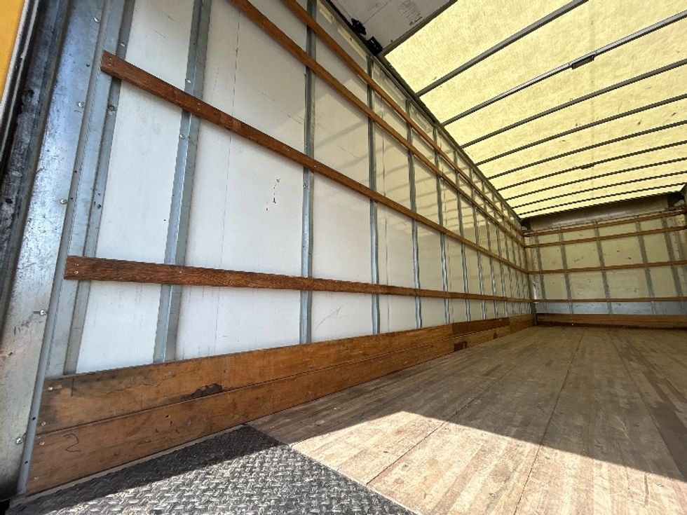 Medium Duty Box Truck-Light and Medium Duty Trucks-International-2021-MV607-Hammond-LA-259,464\n\t\tmiles-$ 31,750 - Image 10