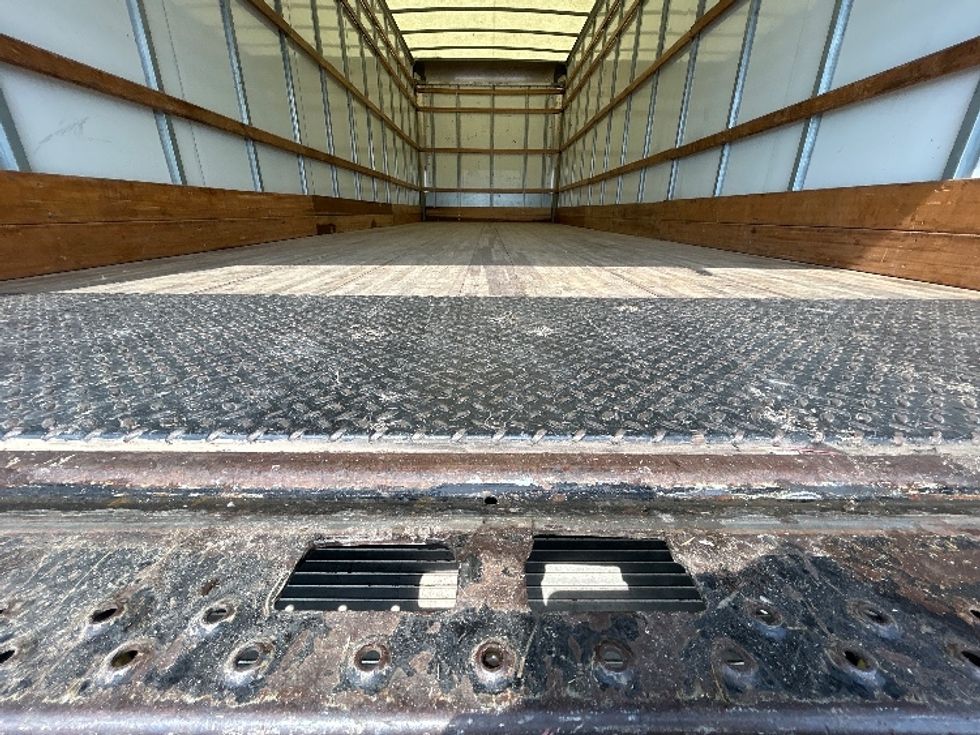 Medium Duty Box Truck-Light and Medium Duty Trucks-International-2021-MV607-Hammond-LA-259,464\n\t\tmiles-$ 31,750 - Image 9