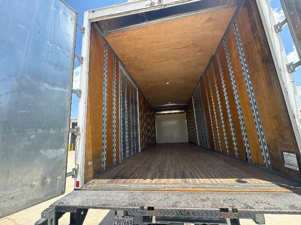 Medium Duty Box Truck-Light and Medium Duty Trucks-International-2021-MV607-Hammond-LA-58,221\n\t\tmiles-$ 72,750 - Image 11