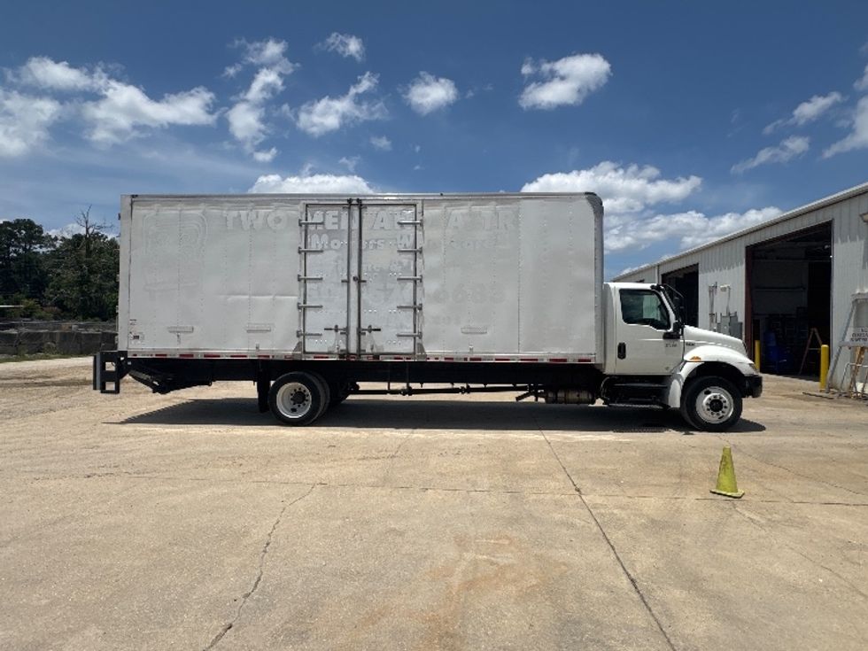 Medium Duty Box Truck-Light and Medium Duty Trucks-International-2021-MV607-Hammond-LA-58,221\n\t\tmiles-$ 72,750 - Image 15