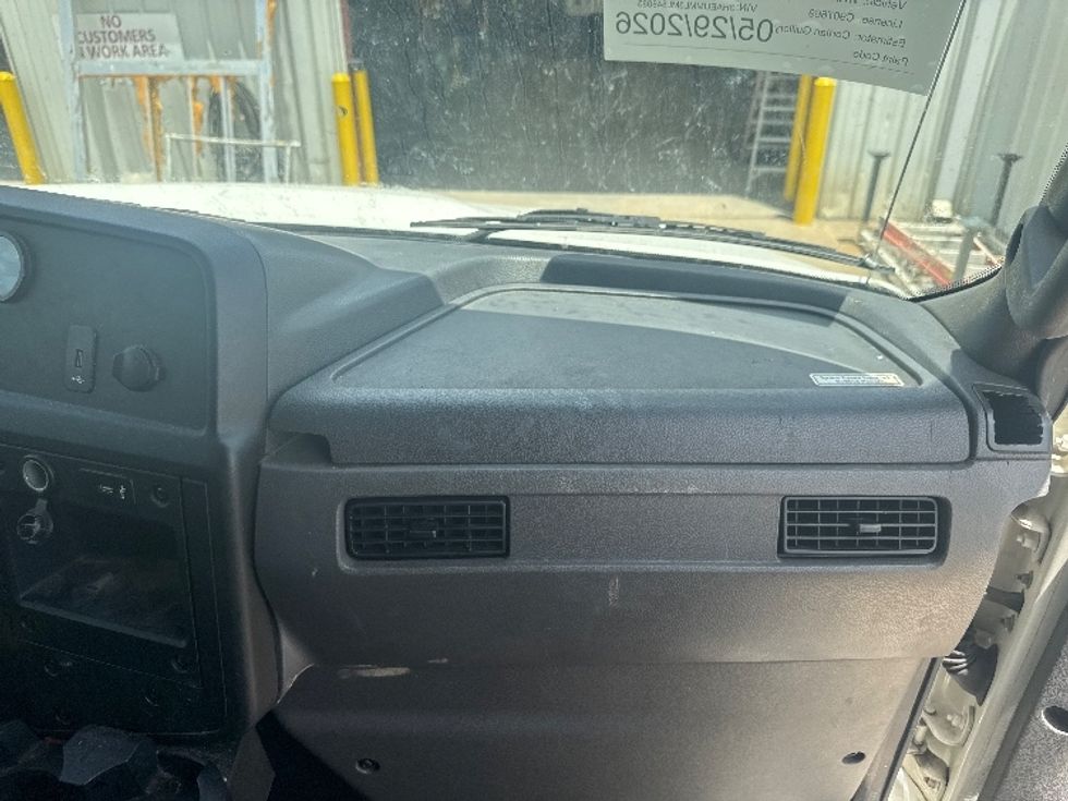 Medium Duty Box Truck-Light and Medium Duty Trucks-International-2021-MV607-Hammond-LA-58,221\n\t\tmiles-$ 72,750 - Image 21