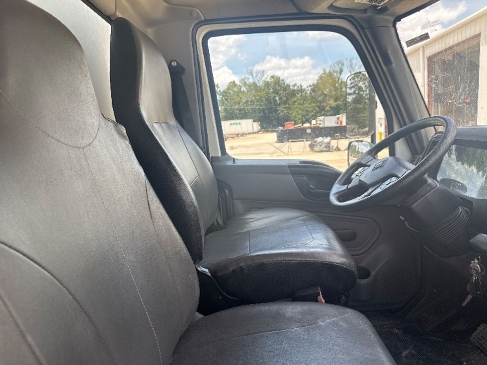 Medium Duty Box Truck-Light and Medium Duty Trucks-International-2021-MV607-Hammond-LA-58,221\n\t\tmiles-$ 72,750 - Image 22