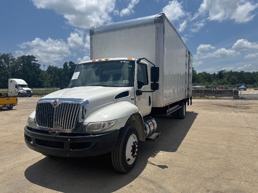 Medium Duty Box Truck-Light and Medium Duty Trucks-International-2021-MV607-Hammond-LA-58,221\n\t\tmiles-$ 72,750 - Image 3