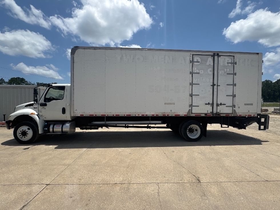 Medium Duty Box Truck-Light and Medium Duty Trucks-International-2021-MV607-Hammond-LA-58,221\n\t\tmiles-$ 72,750 - Image 4