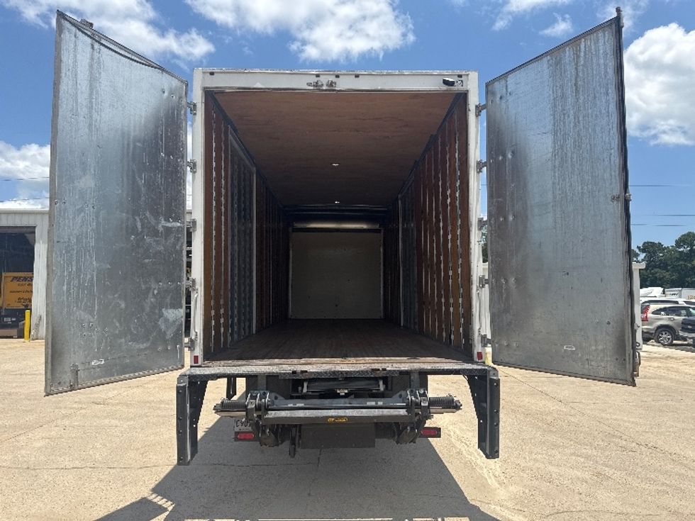 Medium Duty Box Truck-Light and Medium Duty Trucks-International-2021-MV607-Hammond-LA-58,221\n\t\tmiles-$ 72,750 - Image 8