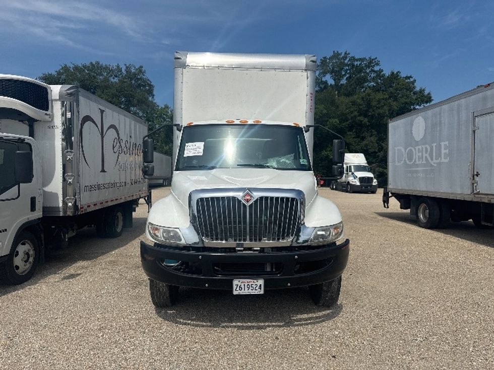 Medium Duty Box Truck-Light and Medium Duty Trucks-International-2021-MV607-Hammond-LA-73,387\n\t\tmiles-$ 71,750 - Image 2