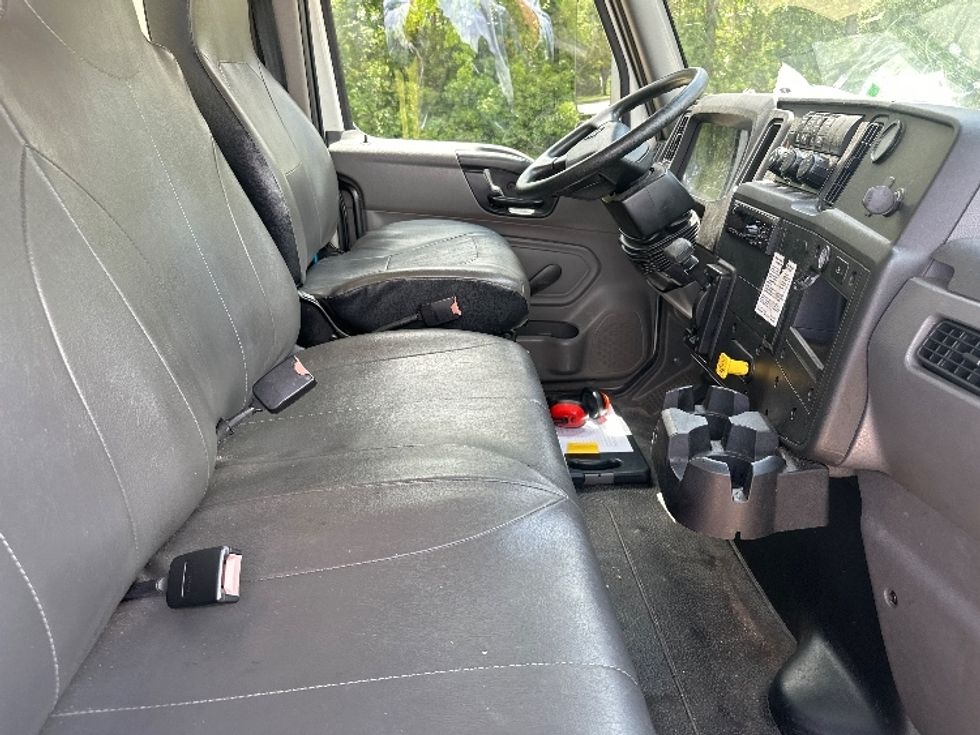 Medium Duty Box Truck-Light and Medium Duty Trucks-International-2021-MV607-Hammond-LA-73,387\n\t\tmiles-$ 71,750 - Image 20