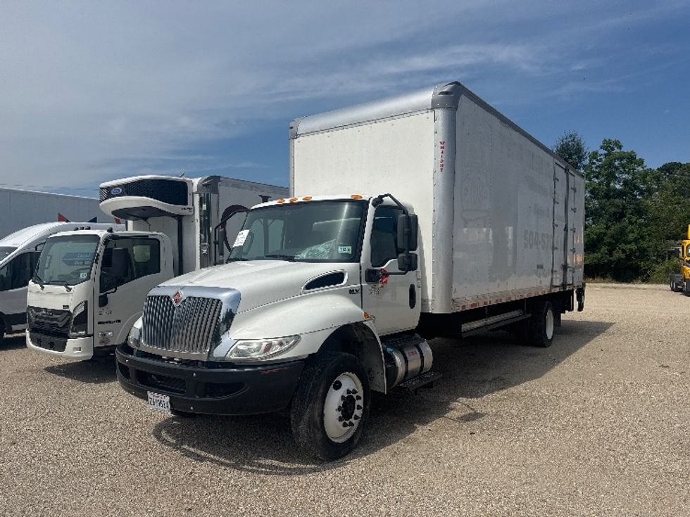 Medium Duty Box Truck-Light and Medium Duty Trucks-International-2021-MV607-Hammond-LA-73,387\n\t\tmiles-$ 71,750 - Image 3