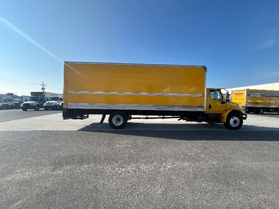 Medium Duty Box Truck-Light and Medium Duty Trucks-International-2021-MV607-Harahan-LA-177,353\n\t\tmiles-$ 45,500 - Image 14