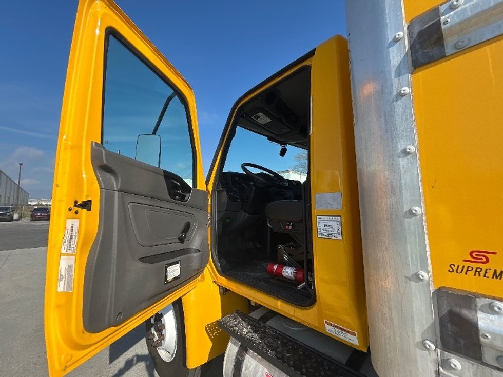 Medium Duty Box Truck-Light and Medium Duty Trucks-International-2021-MV607-Harahan-LA-177,353\n\t\tmiles-$ 45,500 - Image 15