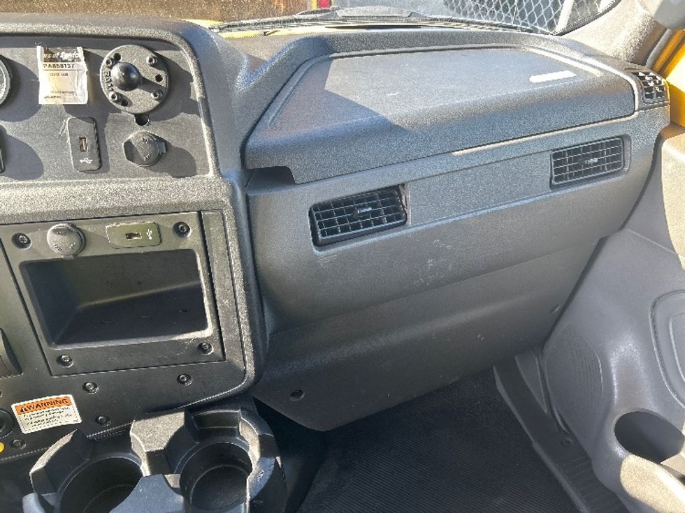 Medium Duty Box Truck-Light and Medium Duty Trucks-International-2021-MV607-Harahan-LA-177,353\n\t\tmiles-$ 45,500 - Image 19