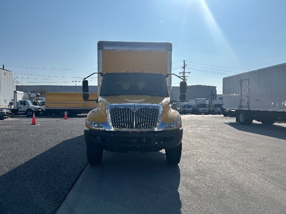 Medium Duty Box Truck-Light and Medium Duty Trucks-International-2021-MV607-Harahan-LA-177,353\n\t\tmiles-$ 45,500 - Image 2