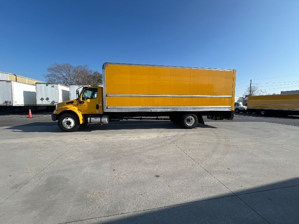 Medium Duty Box Truck-Light and Medium Duty Trucks-International-2021-MV607-Harahan-LA-177,353\n\t\tmiles-$ 45,500 - Image 4