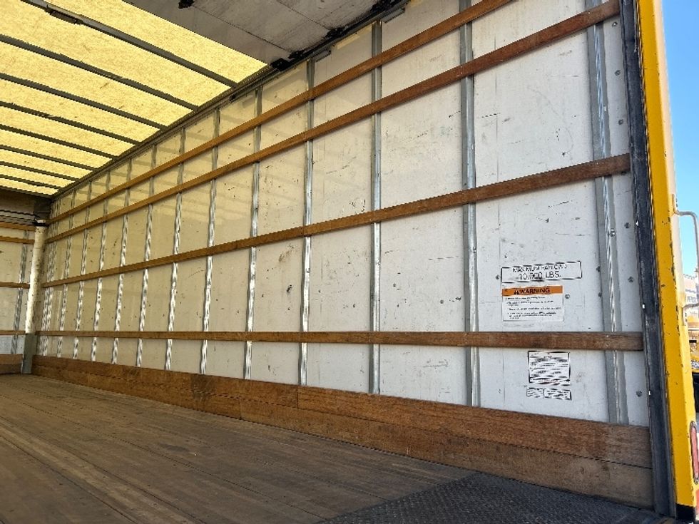Medium Duty Box Truck-Light and Medium Duty Trucks-International-2021-MV607-Harahan-LA-193,844\n\t\tmiles-$ 43,500 - Image 12