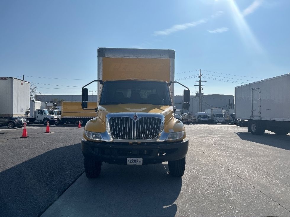 Medium Duty Box Truck-Light and Medium Duty Trucks-International-2021-MV607-Harahan-LA-238,658\n\t\tmiles-$ 36,750 - Image 2