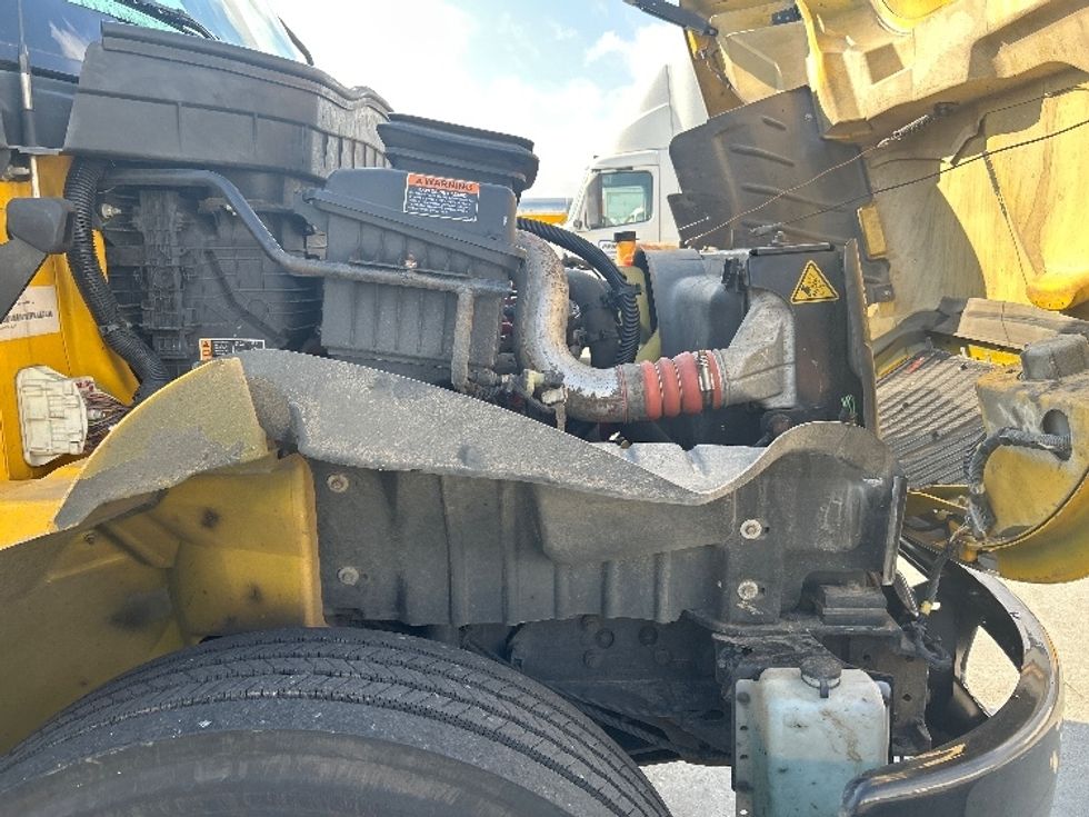 Medium Duty Box Truck-Light and Medium Duty Trucks-International-2021-MV607-Harahan-LA-238,658\n\t\tmiles-$ 36,750 - Image 22