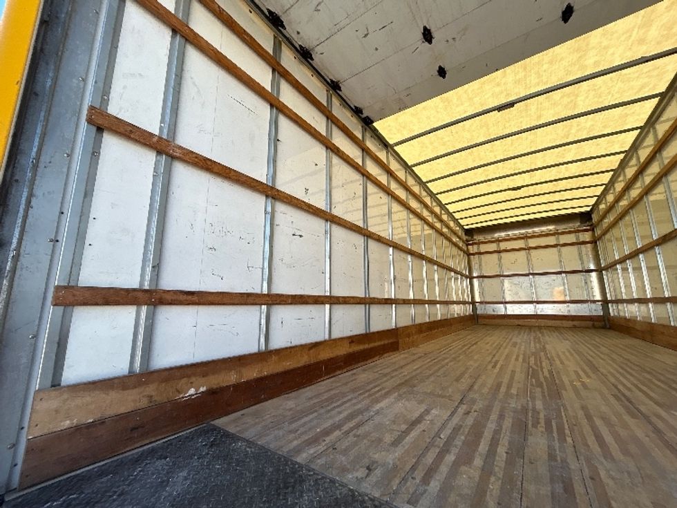 Medium Duty Box Truck-Light and Medium Duty Trucks-International-2021-MV607-Harahan-LA-252,828\n\t\tmiles-$ 32,750 - Image 10