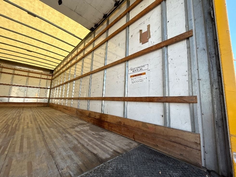 Medium Duty Box Truck-Light and Medium Duty Trucks-International-2021-MV607-Harahan-LA-252,828\n\t\tmiles-$ 32,750 - Image 11