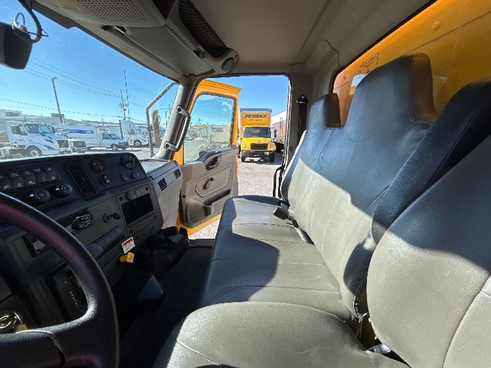 Medium Duty Box Truck-Light and Medium Duty Trucks-International-2021-MV607-Harahan-LA-252,828\n\t\tmiles-$ 32,750 - Image 18
