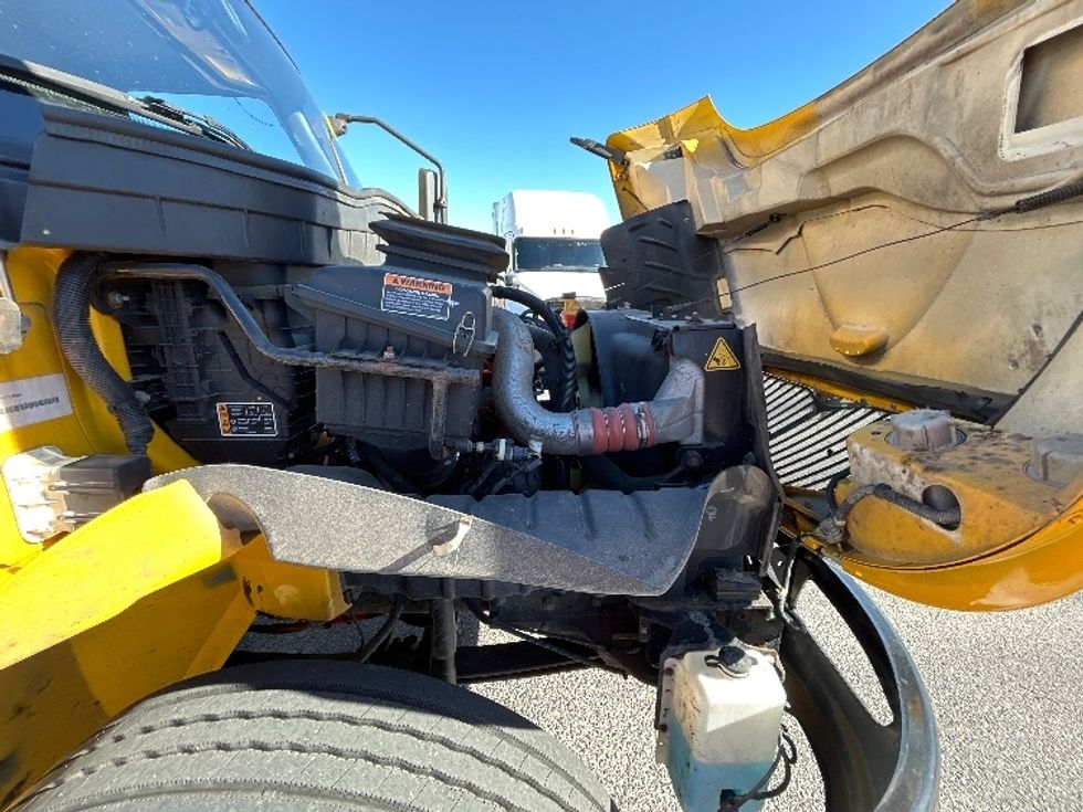 Medium Duty Box Truck-Light and Medium Duty Trucks-International-2021-MV607-Harahan-LA-252,828\n\t\tmiles-$ 32,750 - Image 22