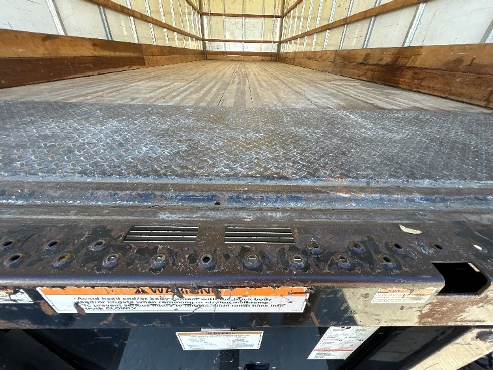 Medium Duty Box Truck-Light and Medium Duty Trucks-International-2021-MV607-Harahan-LA-252,828\n\t\tmiles-$ 32,750 - Image 9