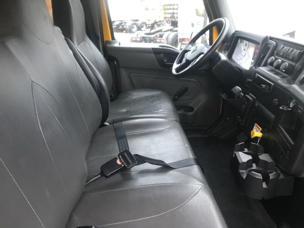 Medium Duty Box Truck-Light and Medium Duty Trucks-International-2021-MV607-Harrisburg-PA-177,947\n\t\tmiles-$ 43,500 - Image 22