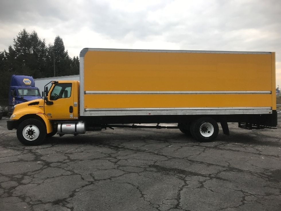 Medium Duty Box Truck-Light and Medium Duty Trucks-International-2021-MV607-Harrisburg-PA-177,947\n\t\tmiles-$ 43,500 - Image 4
