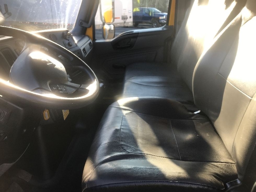 Medium Duty Box Truck-Light and Medium Duty Trucks-International-2021-MV607-Harrisburg-PA-206,298\n\t\tmiles-$ 41,250 - Image 19