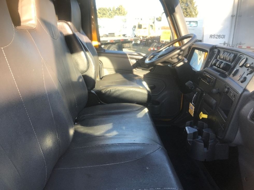 Medium Duty Box Truck-Light and Medium Duty Trucks-International-2021-MV607-Harrisburg-PA-206,298\n\t\tmiles-$ 41,250 - Image 22