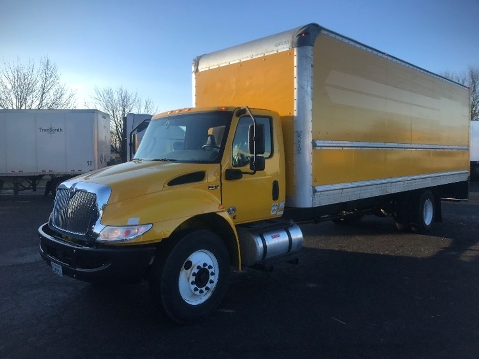 Medium Duty Box Truck-Light and Medium Duty Trucks-International-2021-MV607-Harrisburg-PA-206,298\n\t\tmiles-$ 41,250 - Image 3