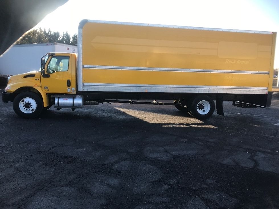 Medium Duty Box Truck-Light and Medium Duty Trucks-International-2021-MV607-Harrisburg-PA-206,298\n\t\tmiles-$ 41,250 - Image 4