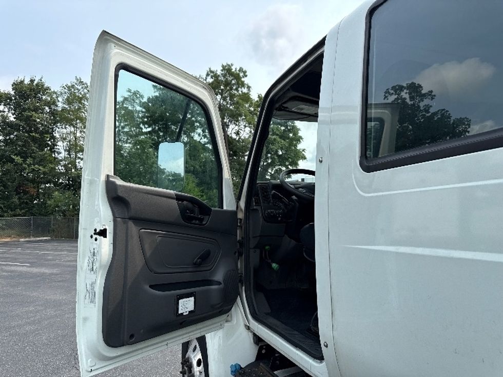 Medium Duty Box Truck-Light and Medium Duty Trucks-International-2021-MV607-Harrisburg-PA-254,463\n\t\tmiles-$ 43,000 - Image 16