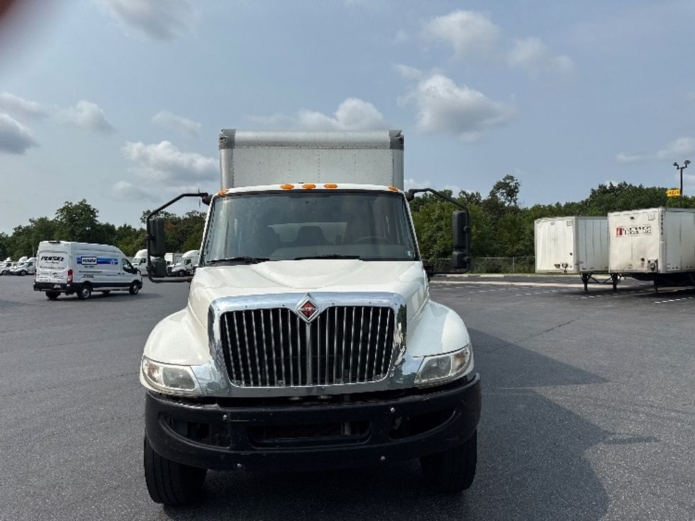 Medium Duty Box Truck-Light and Medium Duty Trucks-International-2021-MV607-Harrisburg-PA-254,463\n\t\tmiles-$ 43,000 - Image 2
