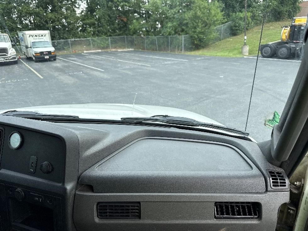 Medium Duty Box Truck-Light and Medium Duty Trucks-International-2021-MV607-Harrisburg-PA-254,463\n\t\tmiles-$ 43,000 - Image 21