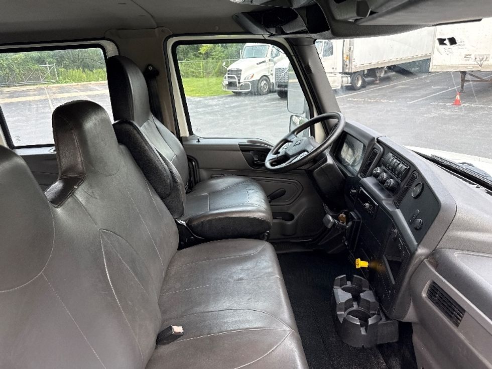 Medium Duty Box Truck-Light and Medium Duty Trucks-International-2021-MV607-Harrisburg-PA-254,463\n\t\tmiles-$ 43,000 - Image 22