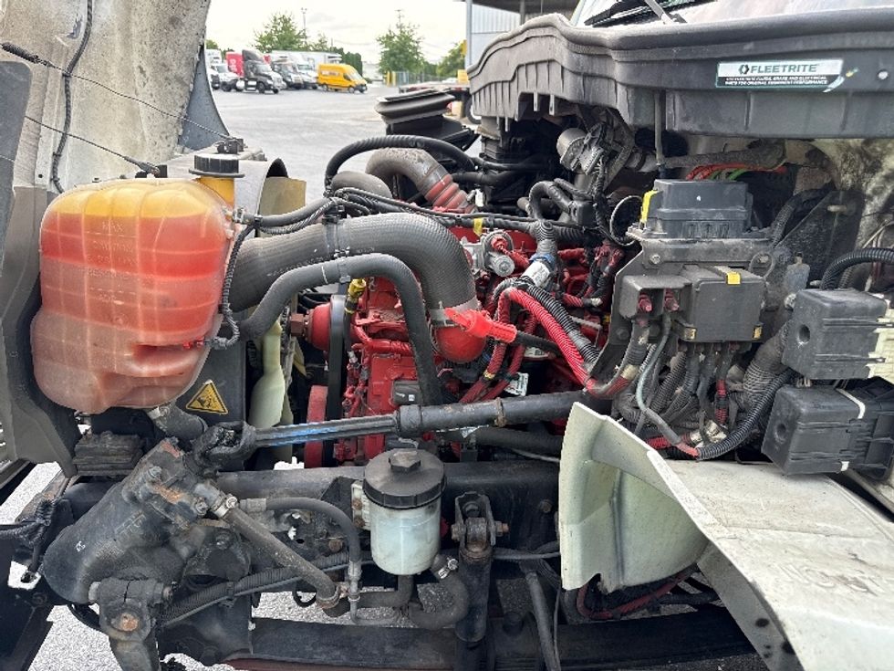 Medium Duty Box Truck-Light and Medium Duty Trucks-International-2021-MV607-Harrisburg-PA-254,463\n\t\tmiles-$ 43,000 - Image 24