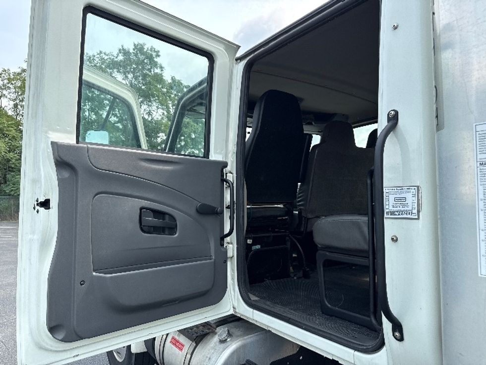 Medium Duty Box Truck-Light and Medium Duty Trucks-International-2021-MV607-Harrisburg-PA-254,463\n\t\tmiles-$ 43,000 - Image 27