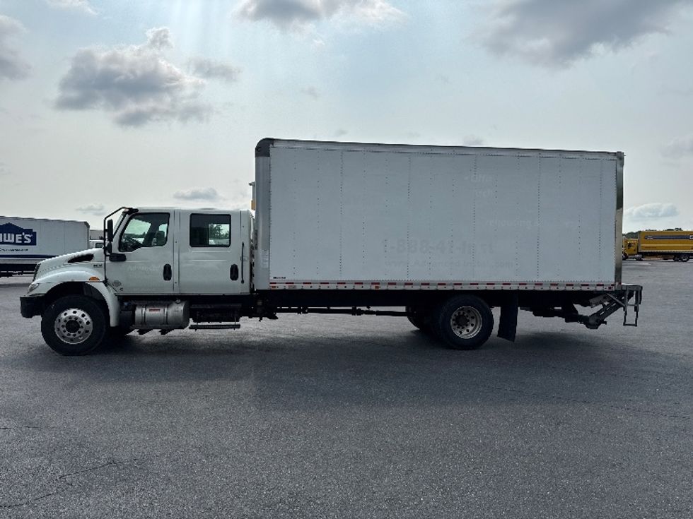 Medium Duty Box Truck-Light and Medium Duty Trucks-International-2021-MV607-Harrisburg-PA-254,463\n\t\tmiles-$ 43,000 - Image 4