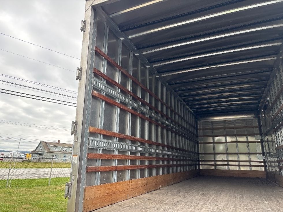 Medium Duty Box Truck-Light and Medium Duty Trucks-International-2021-MV607-Harrisburg-PA-317,111\n\t\tmiles-$ 27,000 - Image 10