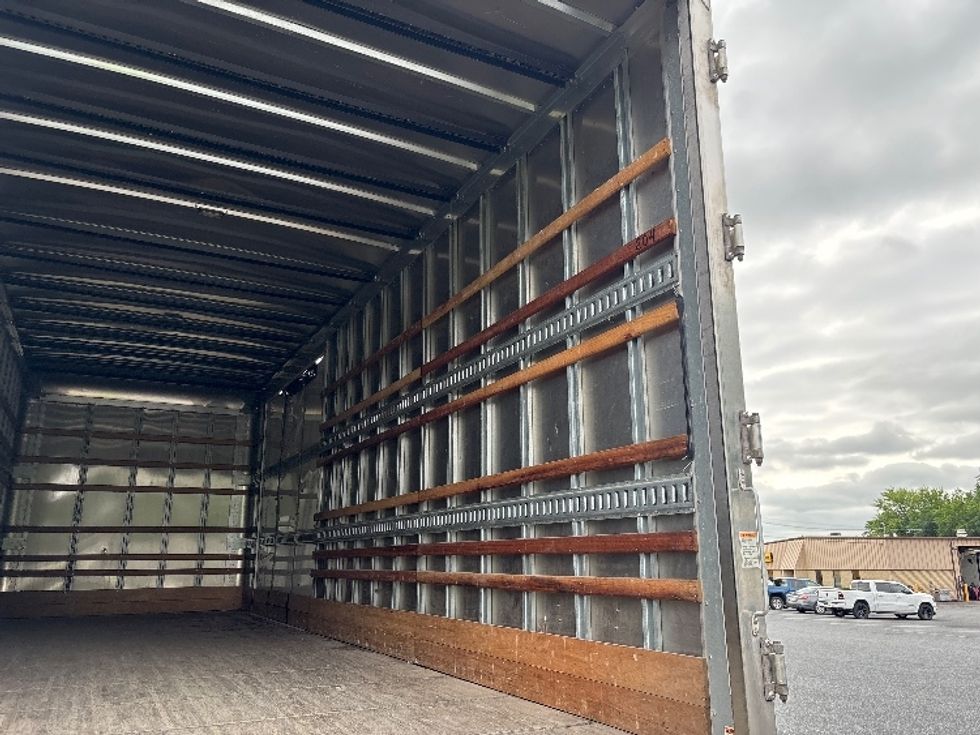 Medium Duty Box Truck-Light and Medium Duty Trucks-International-2021-MV607-Harrisburg-PA-317,111\n\t\tmiles-$ 27,000 - Image 11