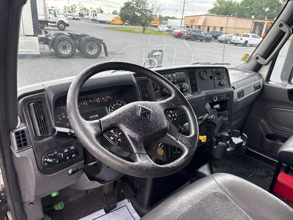 Medium Duty Box Truck-Light and Medium Duty Trucks-International-2021-MV607-Harrisburg-PA-317,111\n\t\tmiles-$ 27,000 - Image 16